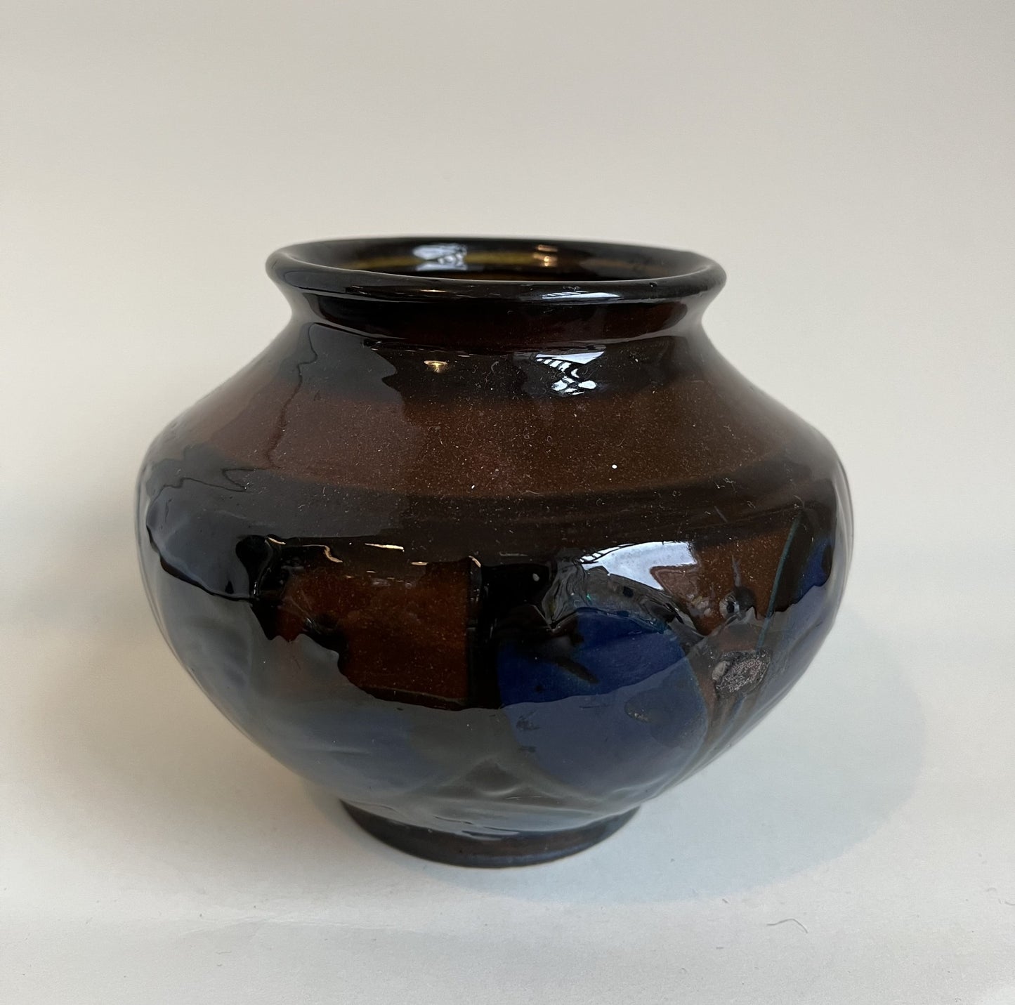 Older Kähler vase, navy blue/brown glaze - no. 1012