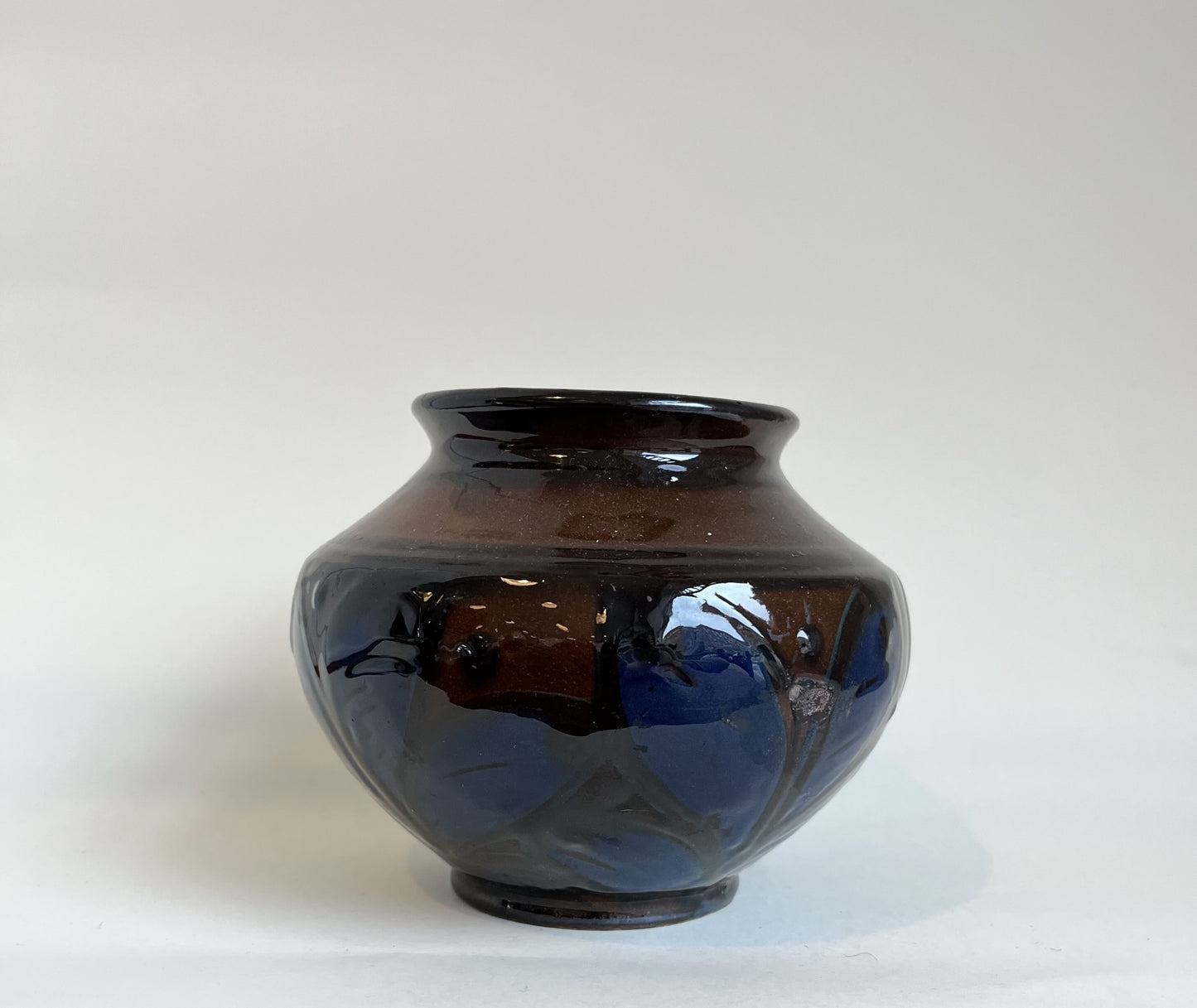 Older Kähler vase, navy blue/brown glaze - no. 1012