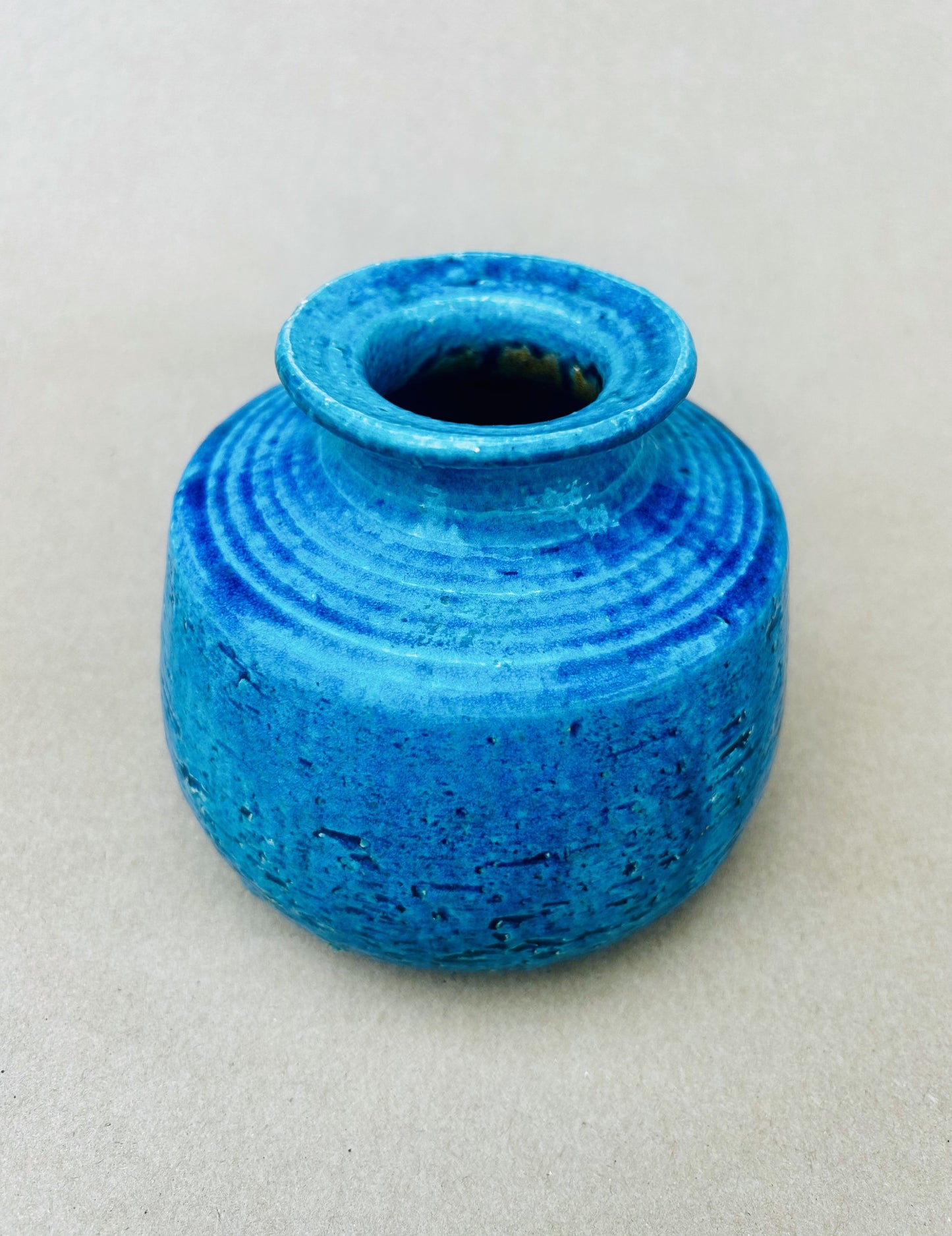 Charming small ceramic vase from Holbæk Ceramic Workshop - no. 0009 