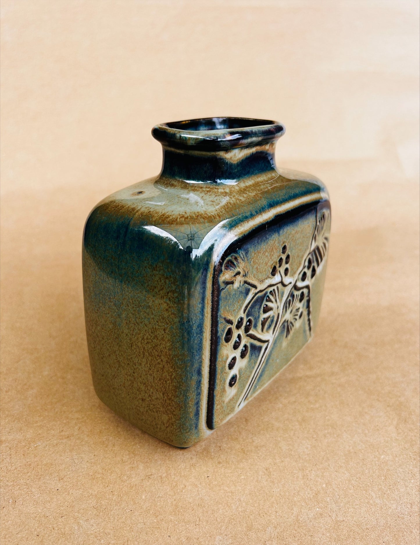Beautiful stoneware vase from Bing and Grondahl - no.
